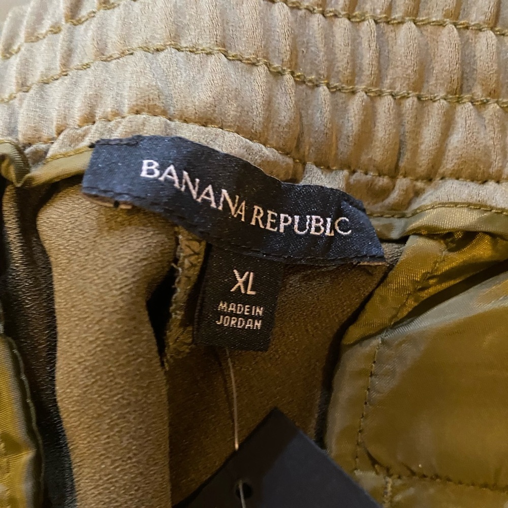 NWT Banana Republic Satin Cargo Joggers, Size XL - Picture 5 of 7